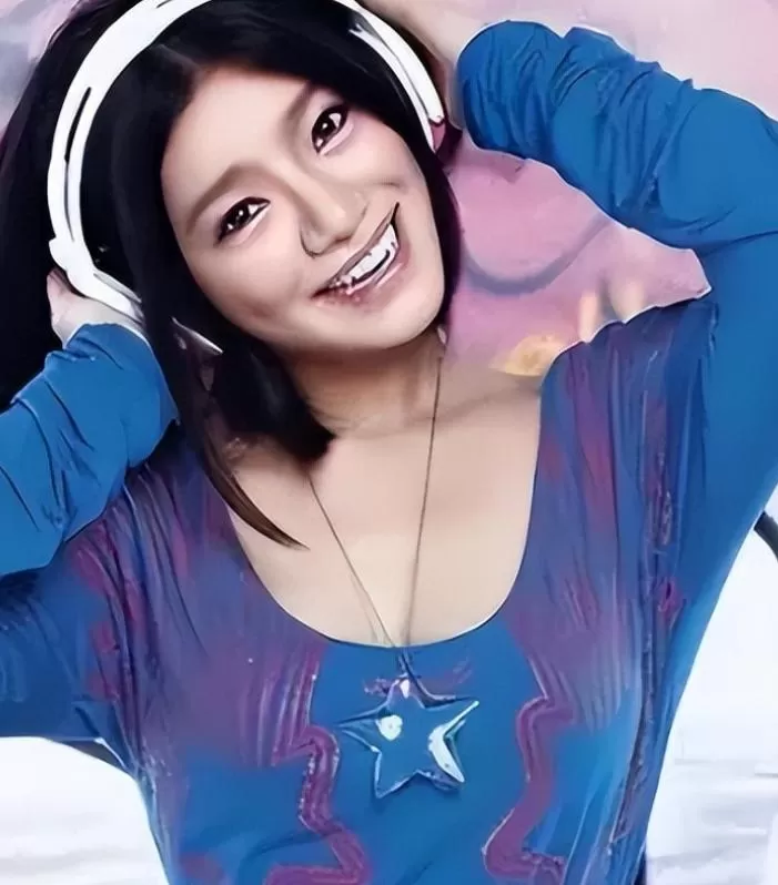 超女冠军江映蓉：过度医美后像"怪物"，全身只剩下眼珠是自己的