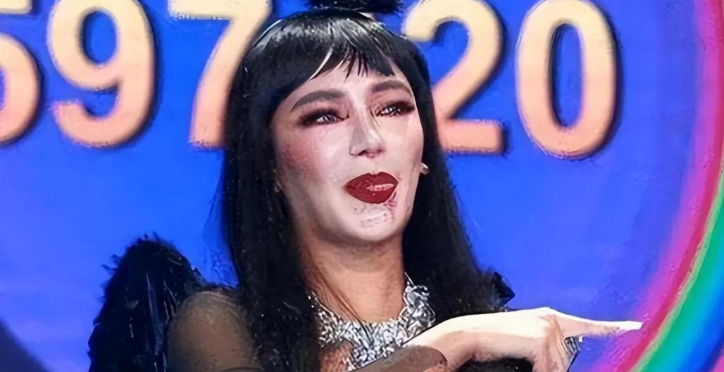 超女冠军江映蓉：过度医美后像"怪物"，全身只剩下眼珠是自己的