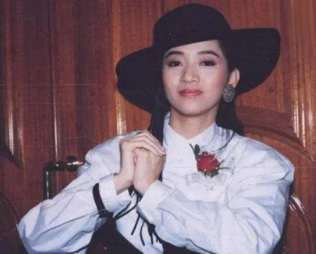 著名女演员50岁在片场离世，一生未婚未育，死后器官捐献救8人
