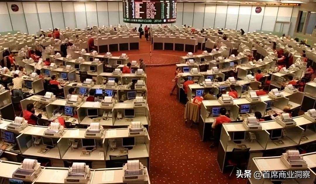7万人离场，收入断崖下滑！曾令人羡慕的“金饭碗”岗位正被清零