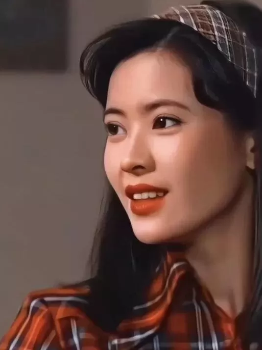 王祖贤出售20岁肖像权,当年的港圈美人现状各有千秋