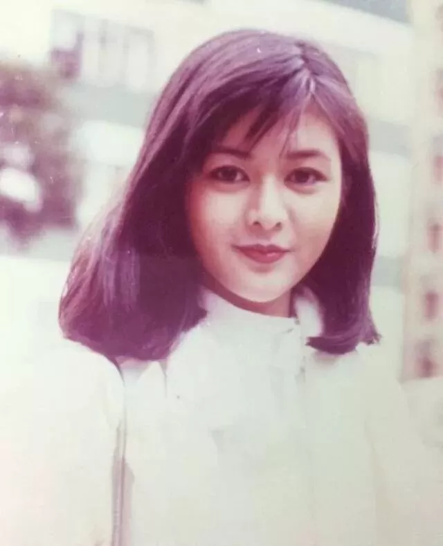 王祖贤出售20岁肖像权,当年的港圈美人现状各有千秋