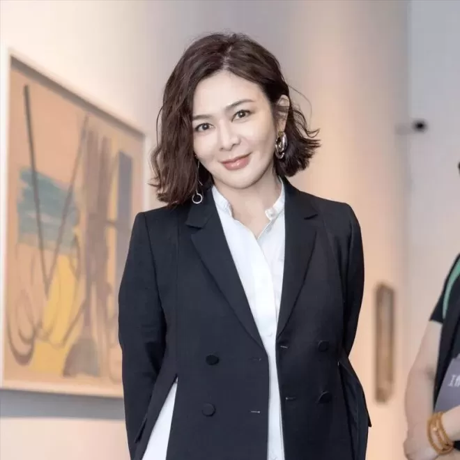 王祖贤出售20岁肖像权,当年的港圈美人现状各有千秋