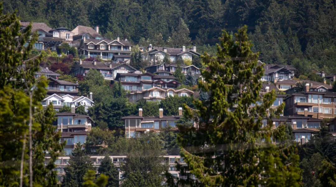崩了! 大温7月房屋销量大跌10% 房价下滑6.2% 市场再踩刹车!