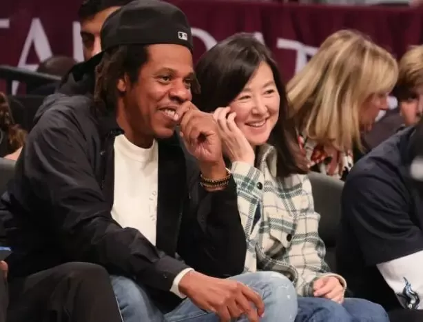 60岁吴明华离婚3天亮相，大女主气场绝了！蔡崇信娶她为啥被说“高攀”？