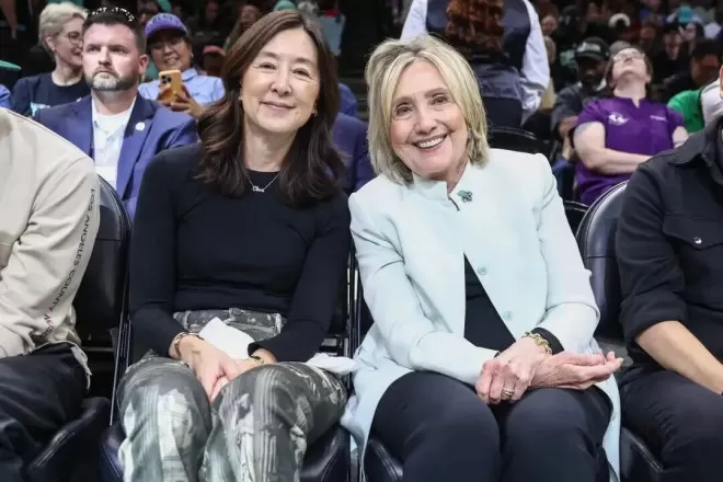 60岁吴明华离婚3天亮相，大女主气场绝了！蔡崇信娶她为啥被说“高攀”？