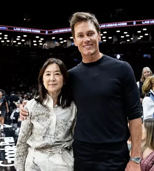 60岁吴明华离婚3天亮相，大女主气场绝了！蔡崇信娶她为啥被说“高攀”？