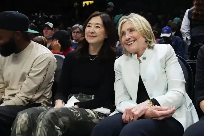 60岁吴明华离婚3天亮相，大女主气场绝了！蔡崇信娶她为啥被说“高攀”？