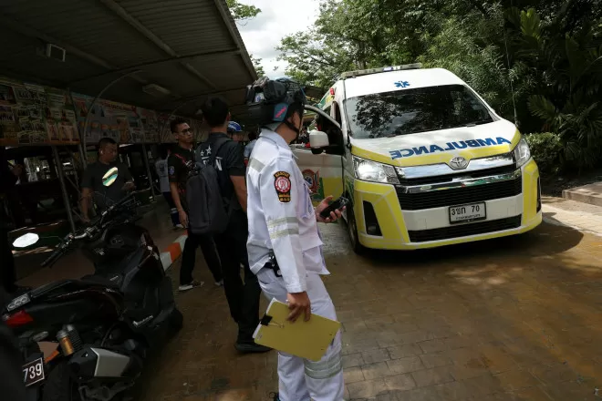 泰国校园枪击7死15伤 幸存学生躲教室半小时：枪手从教室旁走过