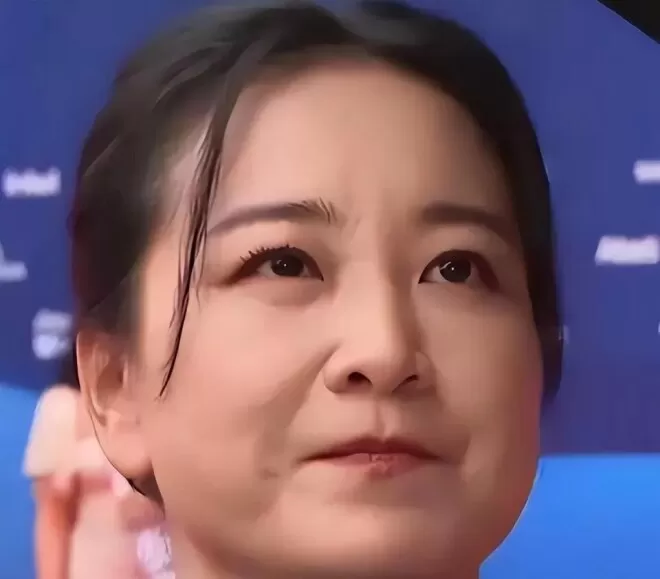 44岁性情大变的贾玲，早已走上另一条路