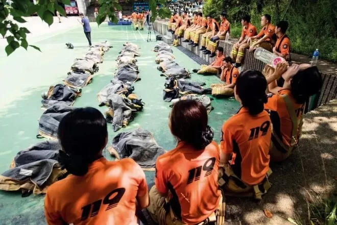 韩女消防员被多次强迫陪酒后自杀:我今天吐了10次
