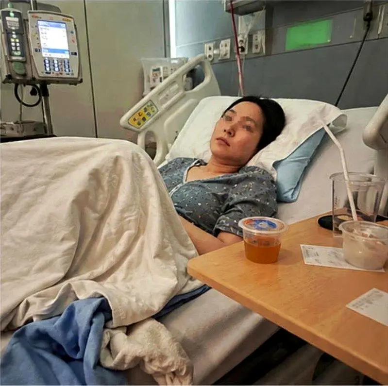 忧死在医院无人领...癌末华女刚丧夫 妈在中国无法来