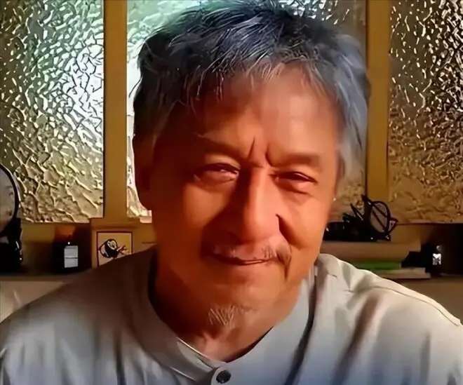 如今见72岁林凤娇，跟71岁成龙同框老得认不出