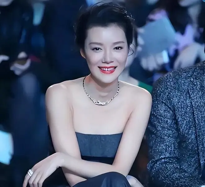 车晓谈前夫:除了我妈他最爱我,但他的爱令我无法承受