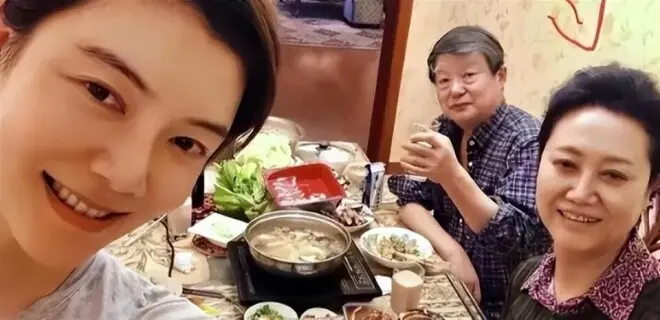 车晓谈前夫:除了我妈他最爱我,但他的爱令我无法承受