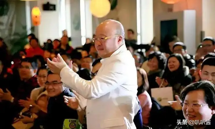 中国首例1000亿骗局！上百万人血本无归，凶手却每天花两万养情妇