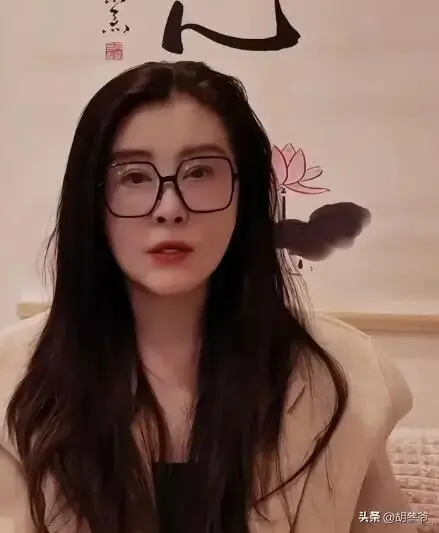 王祖贤7年铁粉宣布脱粉！对女神心寒原因曝光，艾灸店也差评不断