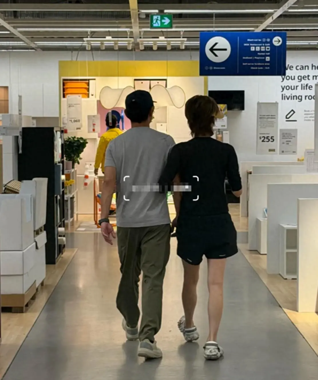 郑恺苗苗加拿大买家具被偶遇，被曝在西温定居，原来一切早有预料