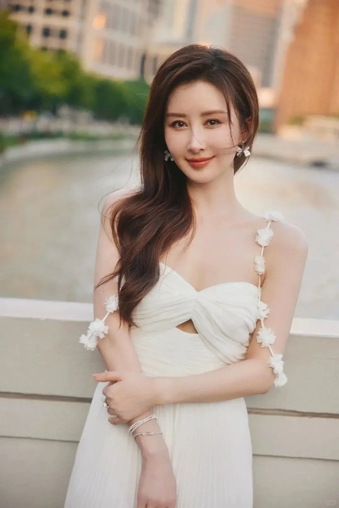 7年无戏可拍，39岁童年女神近况曝光：怎么沦落成这样...