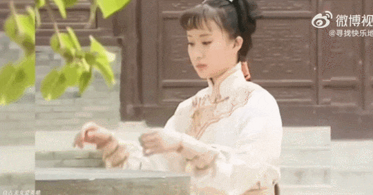 7年无戏可拍，39岁童年女神近况曝光：怎么沦落成这样...