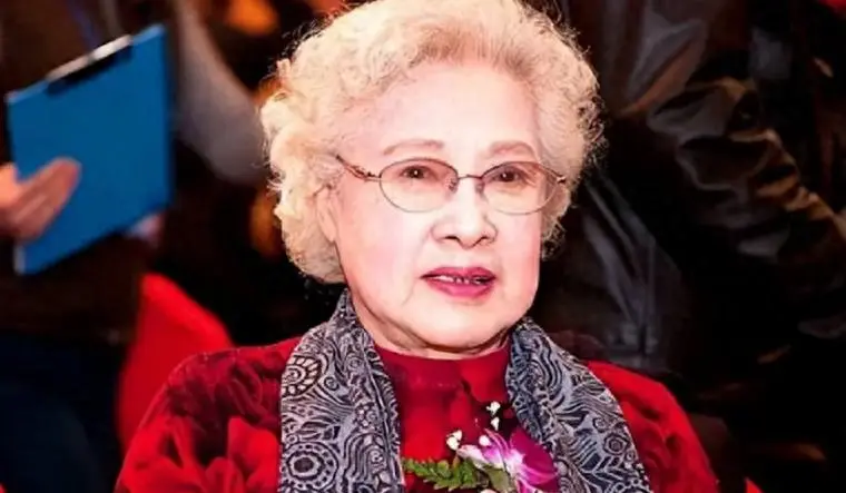 常香玉、秦怡、郭兰英都走了，中国四大人民艺术家，只有她还活着