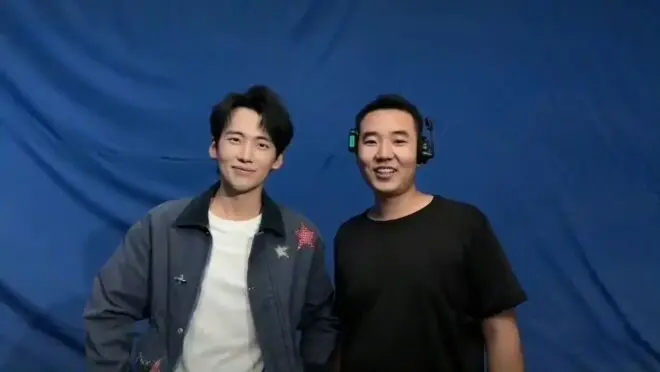 郭麒麟近照曝光！脸颊凹陷身材消瘦，网友直呼“认不出”