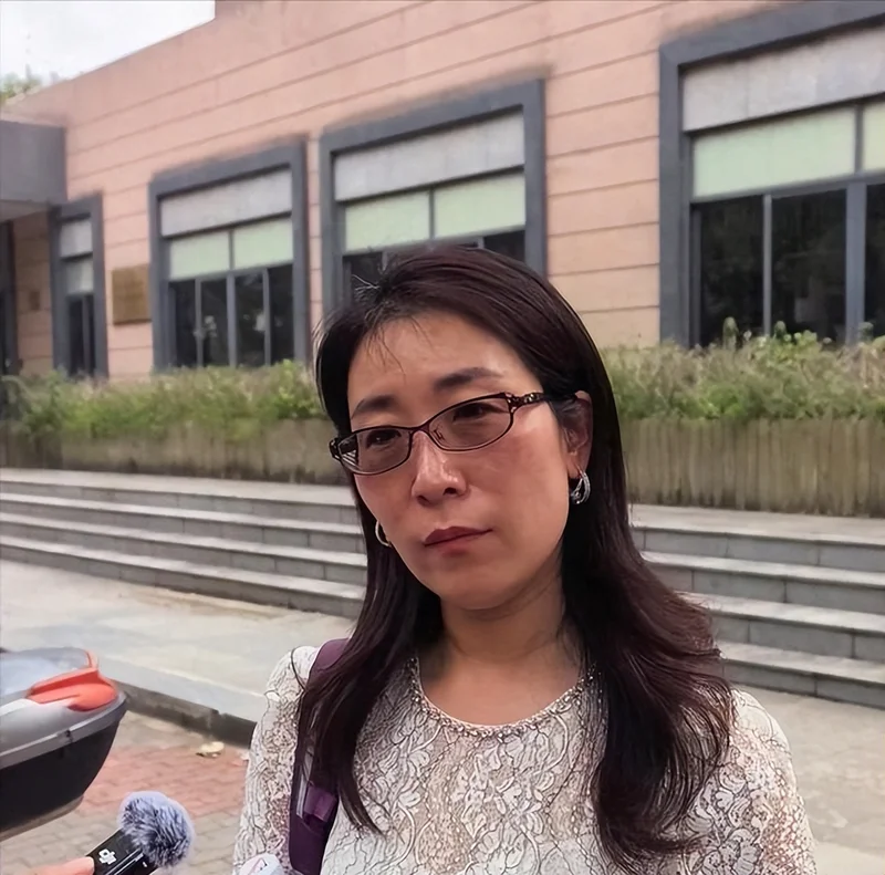 婚外胚胎案小三身份曝光:小学学历 、姐姐也傍大款