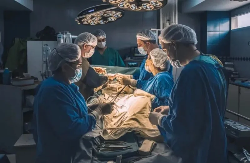 大爷晚期癌症全身扩散 没想到做心脏手术 癌细胞死光了