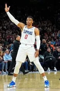 NBA威少退役：那个永远长不大的少年热血