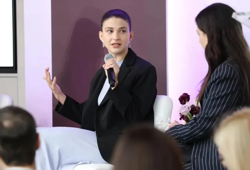 盖茨小女儿创业翻大车!最高可获刑20年?内部聊天记录曝光