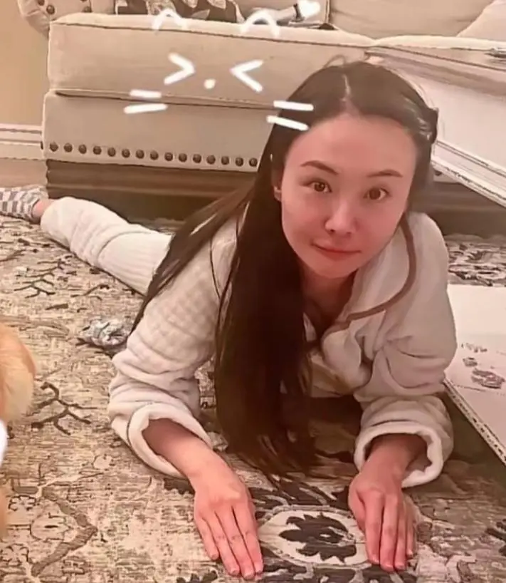 比没钱更糟糕！郑爽美国近况被曝，经济状况被扒，这辈子再难翻身