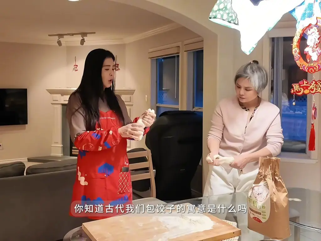 王祖贤要求粉丝专页停更新   外貌常被讨论认难接受负评   传将复出除口罩示人