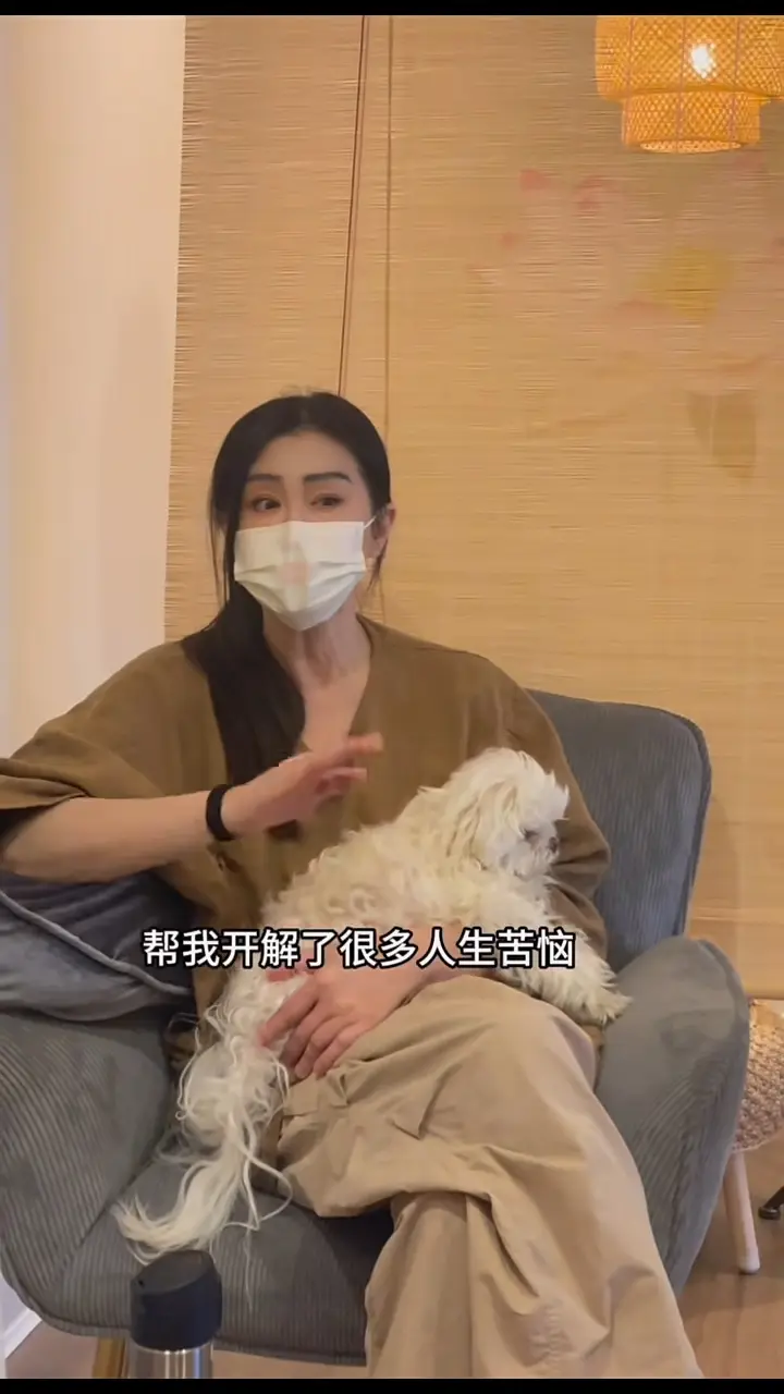 王祖贤要求粉丝专页停更新   外貌常被讨论认难接受负评   传将复出除口罩示人