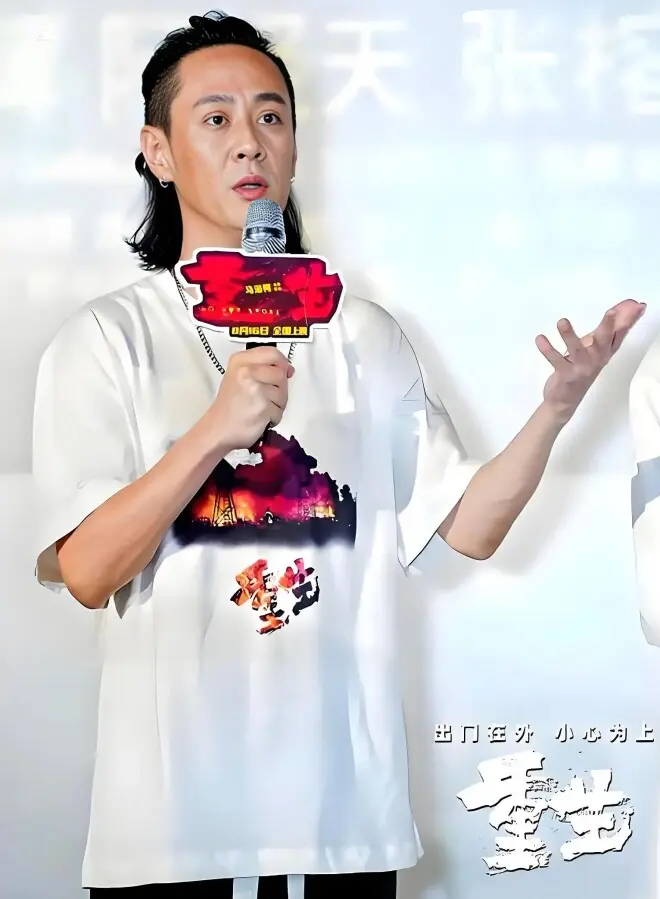 梁洛施亮相百花奖！她洗不去李泽楷前女友标签...