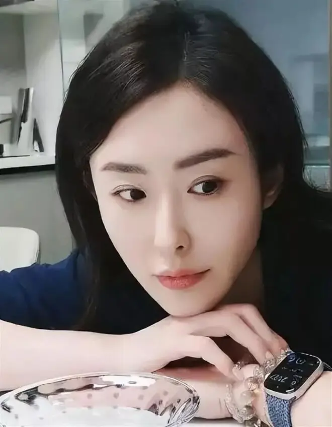 中国第一车模兽兽近照曝光，嫁加拿大富商