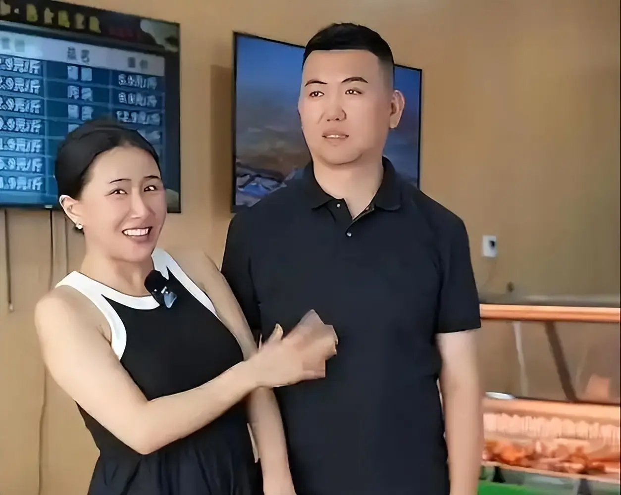 42岁香港艳星下嫁山东农村，曾不雅照满天飞，现状曝光，她后悔吗