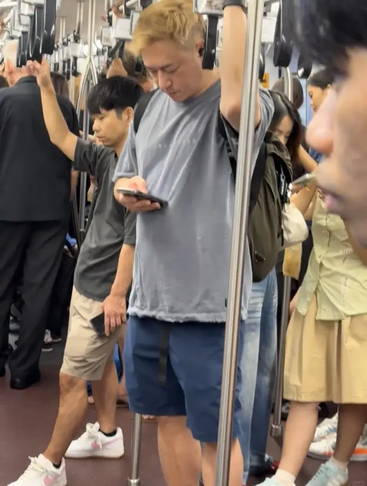 48岁前TVB小生现身加拿大　身形发福转型做厨师