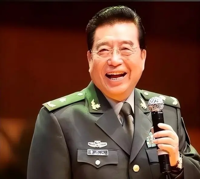 出狱3年仍啃老!李天一被严管,87岁父亲李双江到处商演