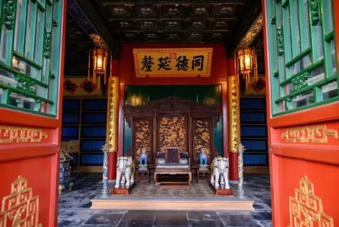 清朝王府，面积一般有多大？王爷的年薪有多少？