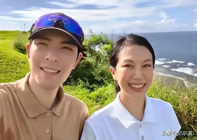 钱多有啥用？萧敬腾自曝与大14岁妻子婚后生活，给少夫老妻提了醒