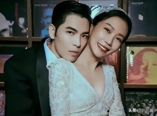 钱多有啥用？萧敬腾自曝与大14岁妻子婚后生活，给少夫老妻提了醒