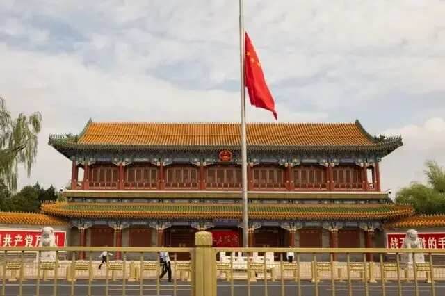 朱镕基在京火化 中国领导人“身后事”的政治逻辑