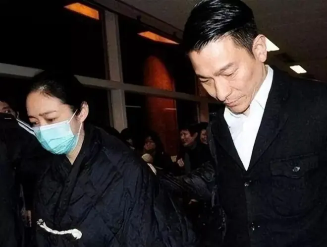 刘德华:以为和朱丽蒨恩爱18年够幸运了,没想到幸福又升级