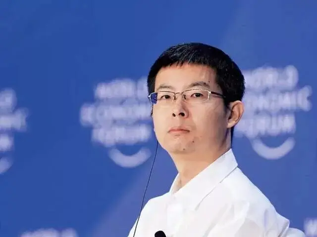 “90后”新首富：全世界都担心这件事