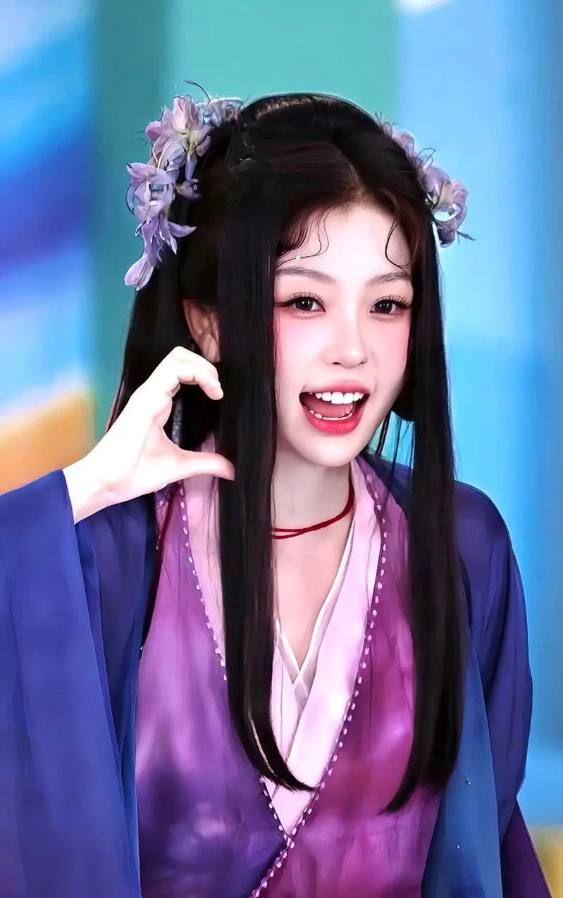 暗红嫁衣＋诡异眼妆…虞书欣新剧变“鬼新娘” 新郎竟不是侯明昊