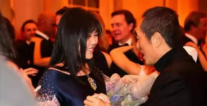 长得太美被导演占为己有,25岁生3个,现在个个都给她争光