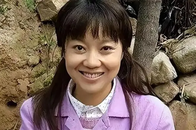 宁愿净身出户,也要与闫妮离婚,邹伟现在怎么样了?