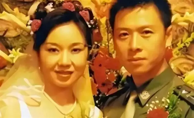 宁愿净身出户,也要与闫妮离婚,邹伟现在怎么样了?