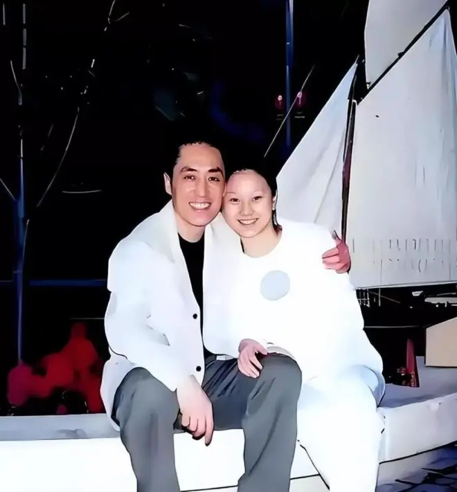 长得太美被导演占为己有,25岁生3个,现在个个都给她争光