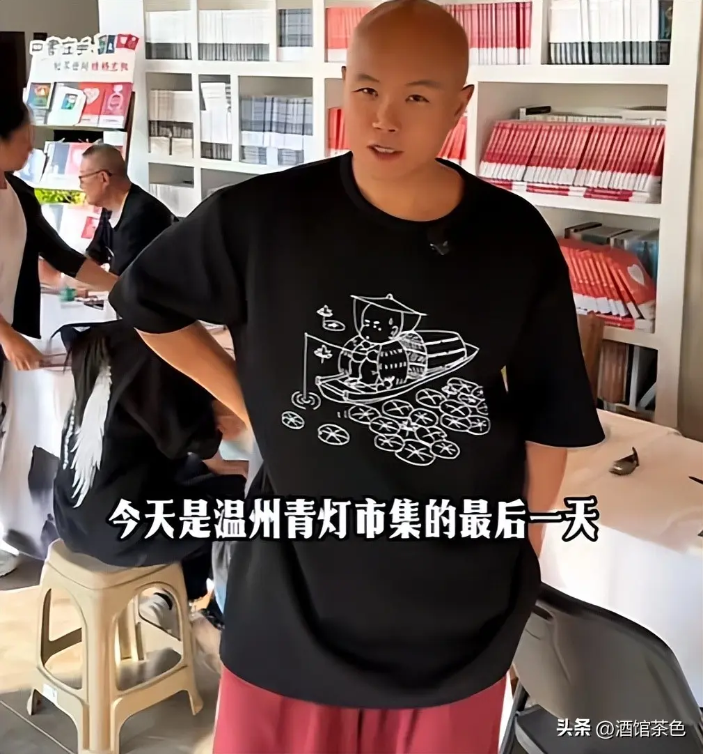 乐嘉近况曝光！51岁身材壮硕，隐居在云南小镇，和女儿相依为命